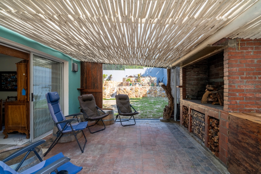 4 Bedroom Property for Sale in Northshore Western Cape
